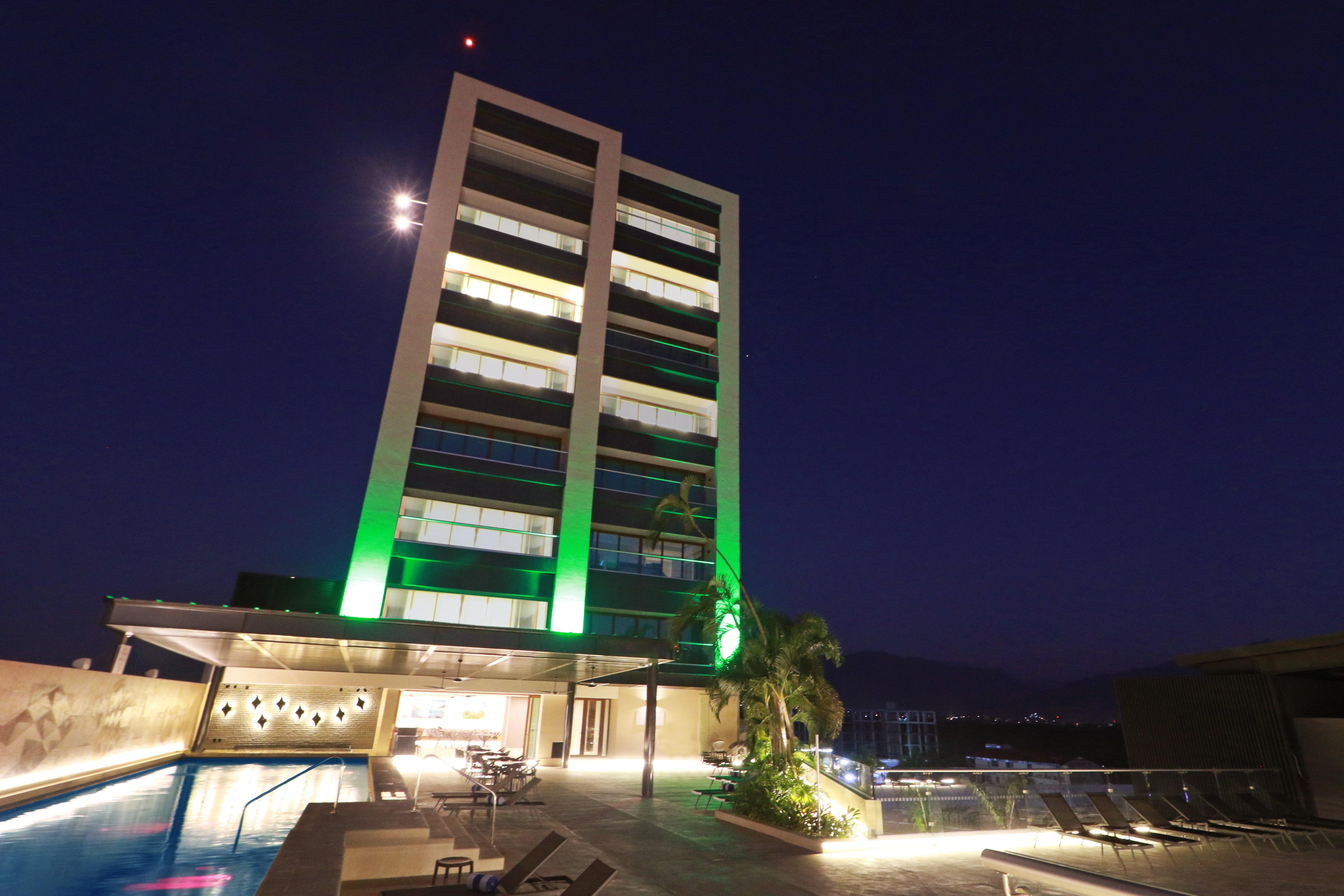 Holiday Inn & Suites - Puerto Vallarta Marina & Golf, An Ihg Hotel Exterior foto